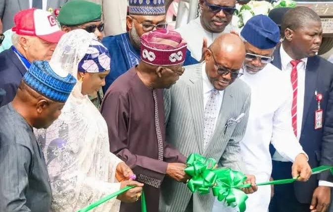Tinubu-inaugurating-Abuja-road